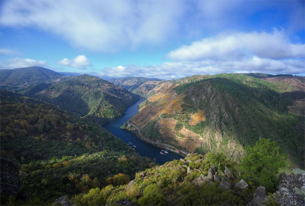 Los mejores lugares para visitar en la Ribeira Sacra: monasterios, miradores, pueblos…